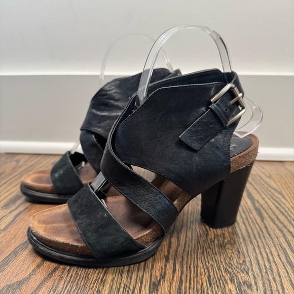 Sofft Christine Black Leather Strappy Heels size 6.5 - Picture 4 of 8